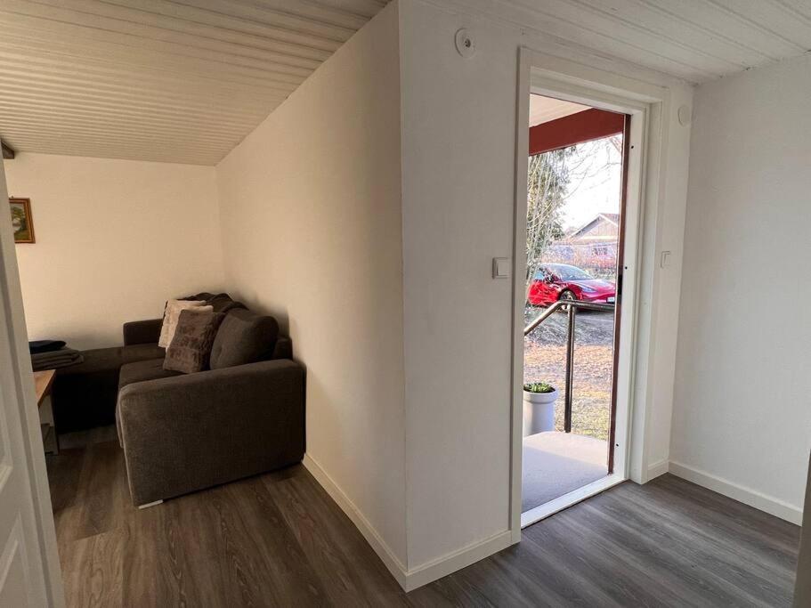 Lantlig Villa I Ljungbyhed Exteriér fotografie